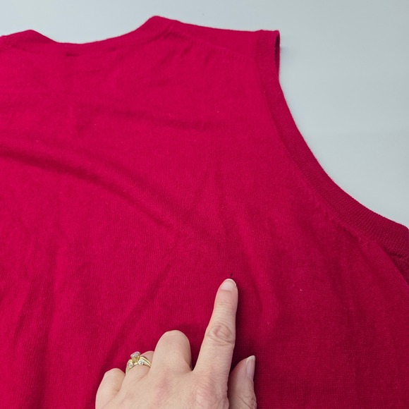 Turnbury Mens Red Extra Fine Merino Wool V-Neck Sleeveless Sweater Vest XLT Flaw - Picture 8 of 9